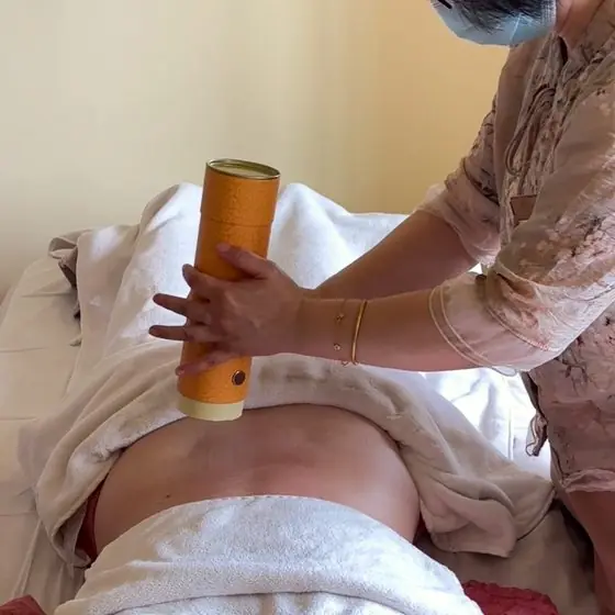 Moxibustion applied during a gentle Chinese medicine treatment