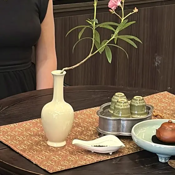 A tea set laid out for a Chinese tea ceremony